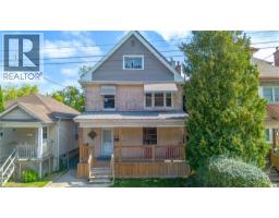 134 ROSSLYN Avenue N - 32