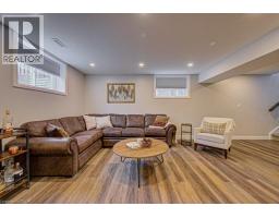 15 MATHESON Crescent - 33