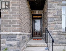 15 MATHESON Crescent - 4