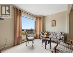 10 ELLEN Street E UnitNo. 808 - 17