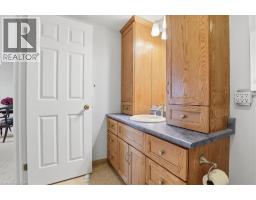 10 ELLEN Street E UnitNo. 808 - 24