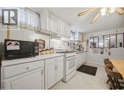 31 SUMMERCREST Drive - 35