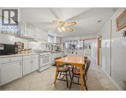 31 SUMMERCREST Drive - 37