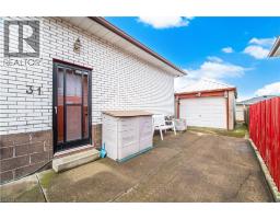 31 SUMMERCREST Drive - 43