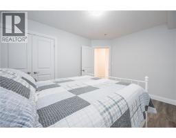 114 WOODBERRY Crescent - 32