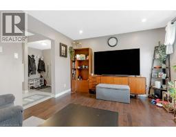 33 MEADOW WOODS Crescent - 11