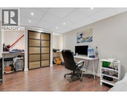 33 MEADOW WOODS Crescent - 17