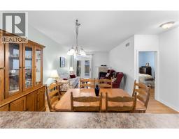 4324 BEVERLEY Crescent - 15