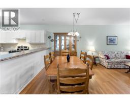 4324 BEVERLEY Crescent - 18