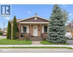 27 ROSEVIEW Avenue - 1