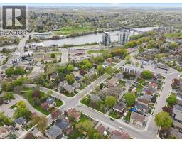 27 ROSEVIEW Avenue - 45