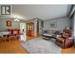 34 WESTWOOD Crescent - 17