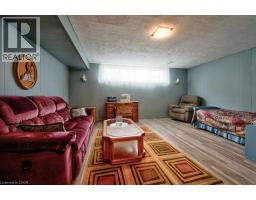 34 WESTWOOD Crescent - 30
