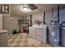 34 WESTWOOD Crescent - 37