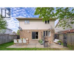 225 DARTMOOR Crescent - 24