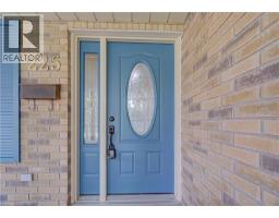 225 DARTMOOR Crescent - 5