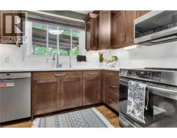 2373 HAZEN Road - 8