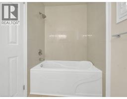 16 GLENNIE Court - 29