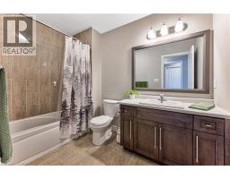 132 TEMPLEWOOD Drive - 25