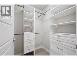 35 KINGSBURY Square UnitNo. 214 - 22
