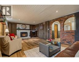 21 MILVERTON Close - 24