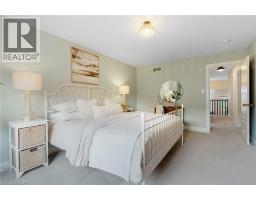 195 HARDCASTLE Drive - 36