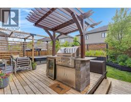 195 HARDCASTLE Drive - 42