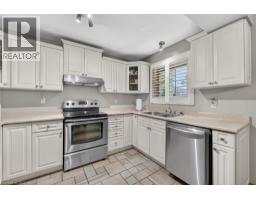 187 COUNCIL Crescent - 13