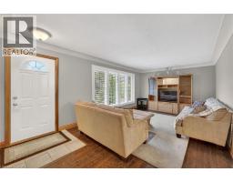 187 COUNCIL Crescent - 3