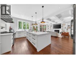 64 RAVINA Crescent - 13