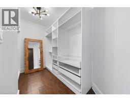 64 RAVINA Crescent - 26