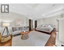 64 RAVINA Crescent - 27