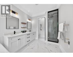 64 RAVINA Crescent - 29