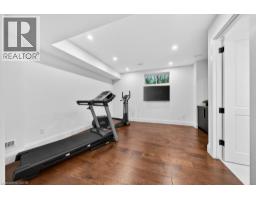 64 RAVINA Crescent - 37