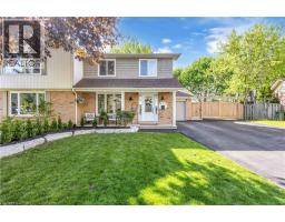 423 KNIGHTSBRIDGE Crescent - 1