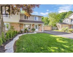 423 KNIGHTSBRIDGE Crescent - 2