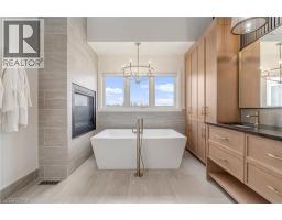 132 PARKVIEW Drive - 16