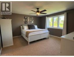 455 ALAN Crescent - 11