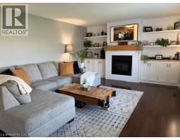455 ALAN Crescent - 3