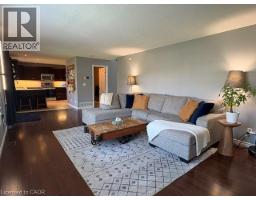 455 ALAN Crescent - 4