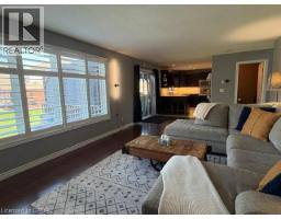 455 ALAN Crescent - 5