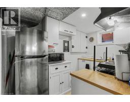39 HENRY Street - 28