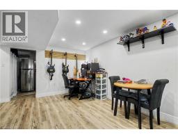 39 HENRY Street - 32