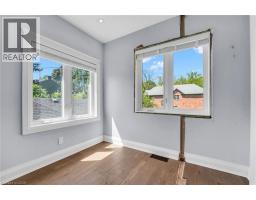 25 PARK Street E - 21
