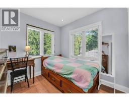 25 PARK Street E - 23