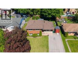 149 AVONDALE Road - 36