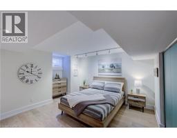 14 JAMES Court - 30