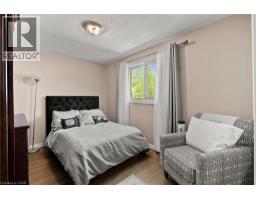 104 FIONA Crescent - 15