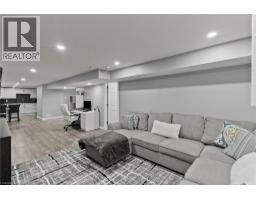 104 FIONA Crescent - 23
