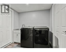 104 FIONA Crescent - 27